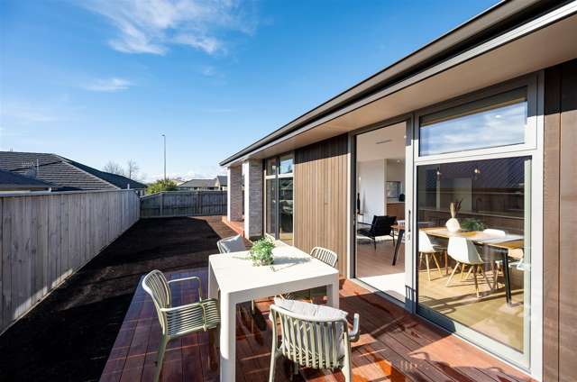 11 Greenway Crescent Richmond_1