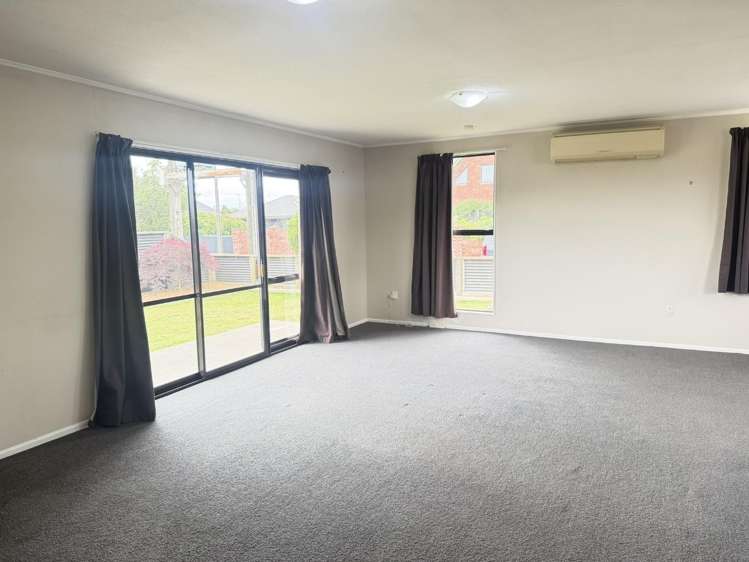 15 St Leonards Road 1555_6