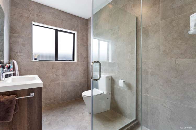 9 Hangar Lane Whenuapai_10