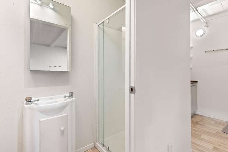 14A Captain Scott Road Glen Eden_23