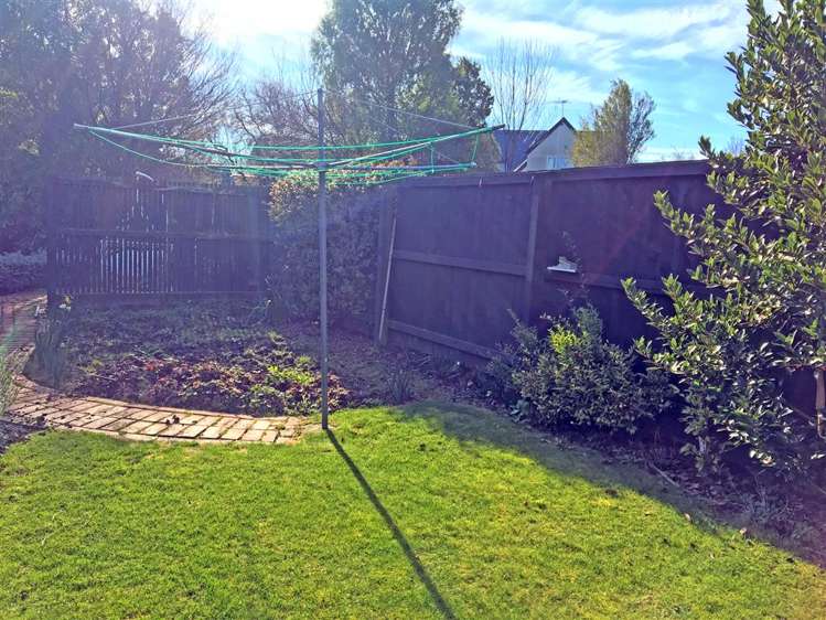 2/84 Memorial Avenue Ilam_20