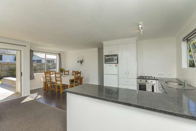 34 Zita Maria Drive Massey_12