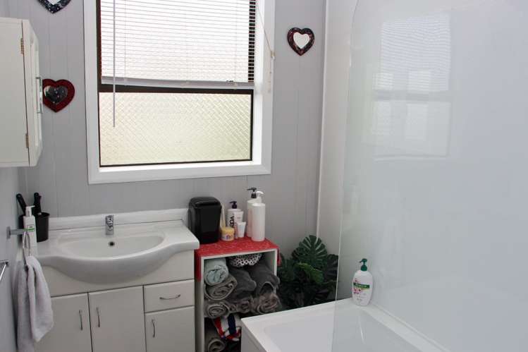 8 Ida Street Greymouth_11