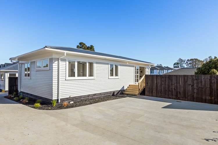 2/17 Hamurana Place Te Atatu Peninsula_0