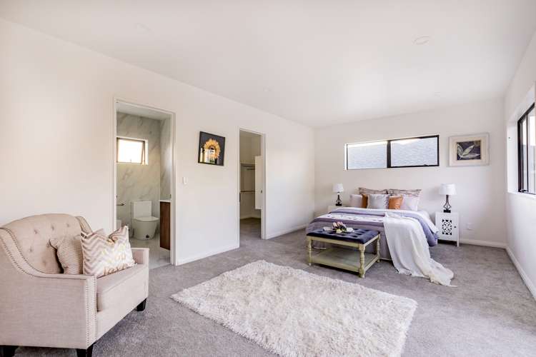 2 Celestial Crescent Orewa_10