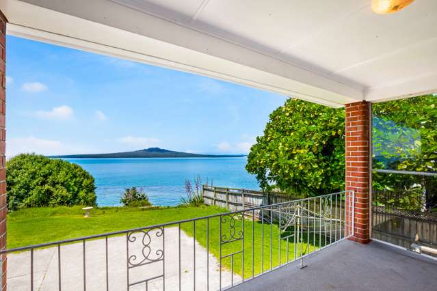 70 Seacliffe Avenue Narrow Neck_3