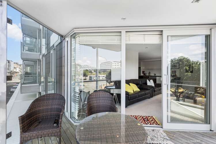 1f/82 Cable Street Te Aro_9