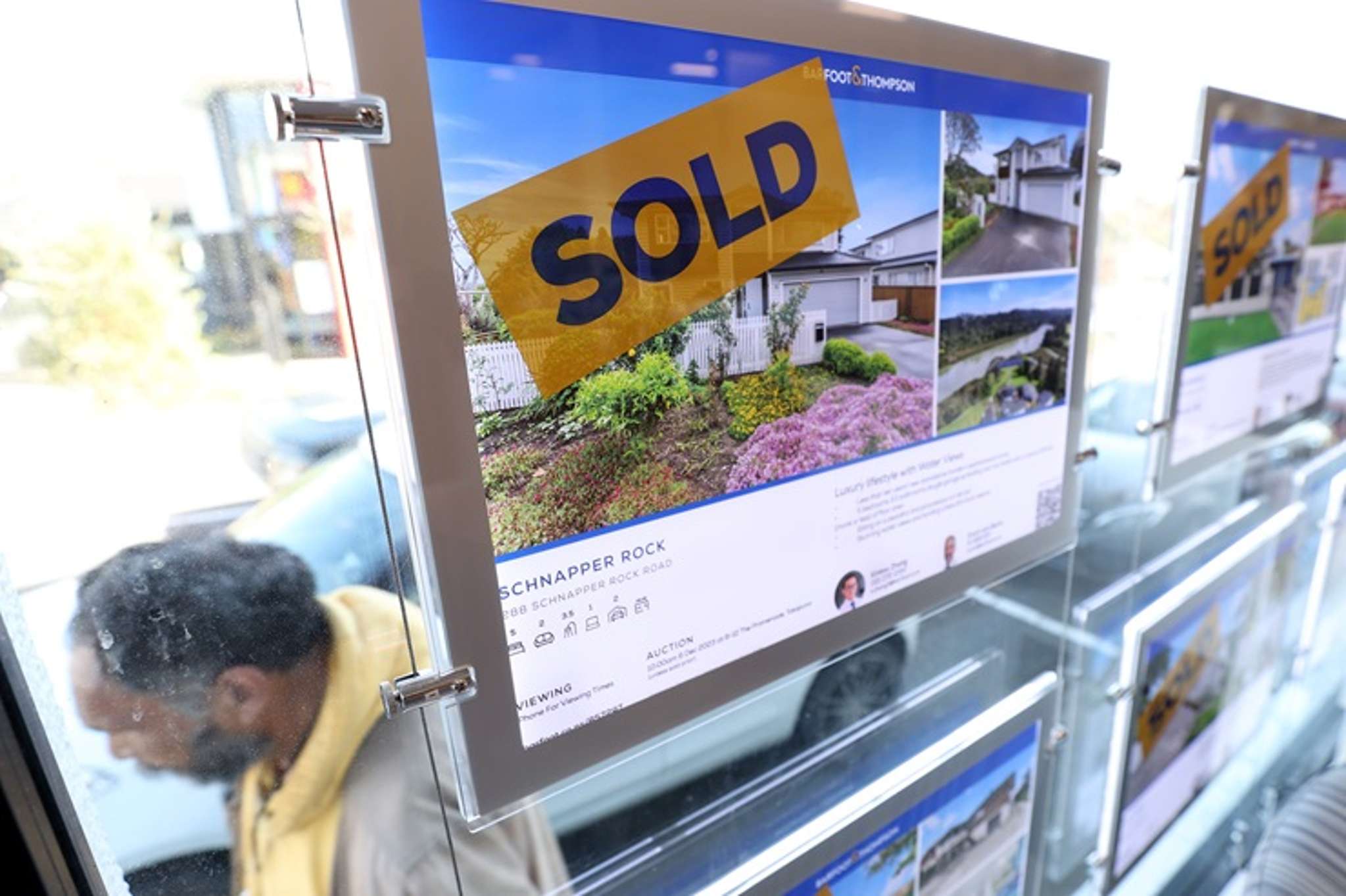 ‘We’re sick of this market’ - sellers quit as house sales plunge