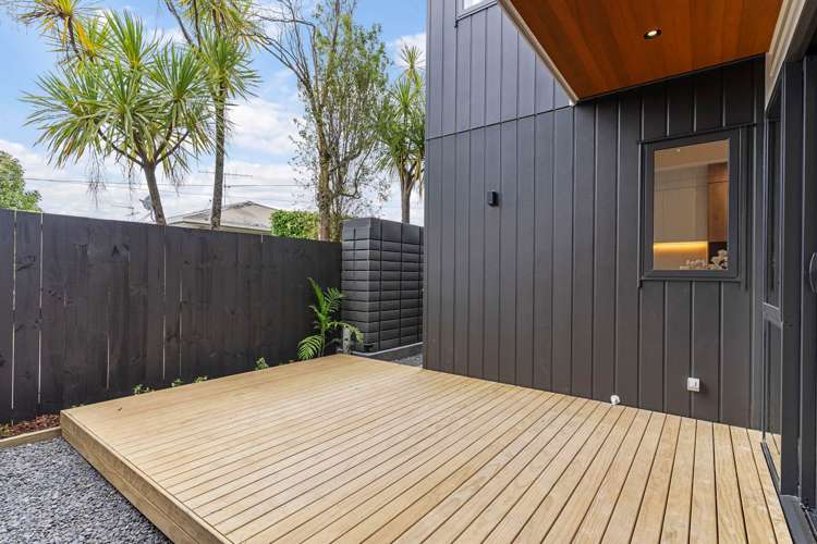 Lot 1-5/118 Chivalry Road Glenfield_24