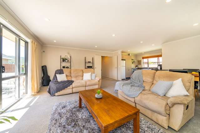 8 Mcewen Crescent Riverstone Terraces_4