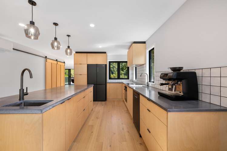 30 and 32 Matai Street Tennyson Inlet_9