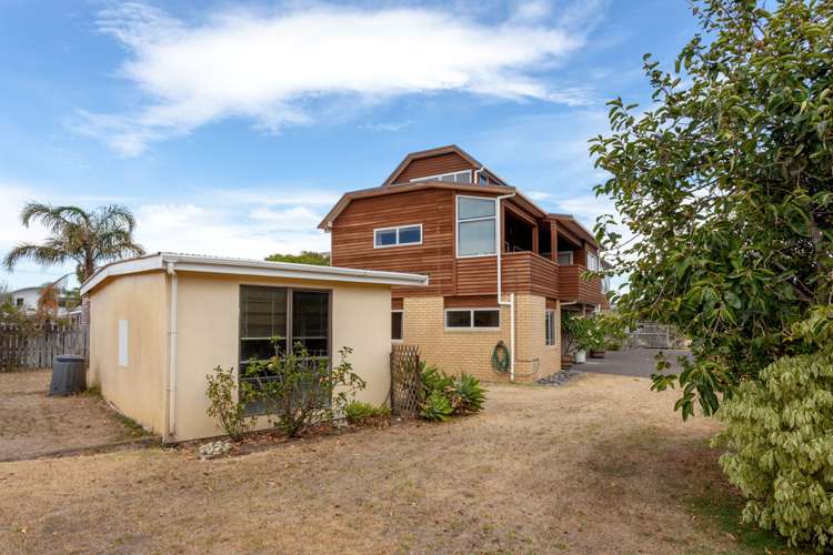 100 Bond Street Whangamata_25