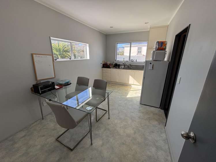 208 Main Highway Otaki_4