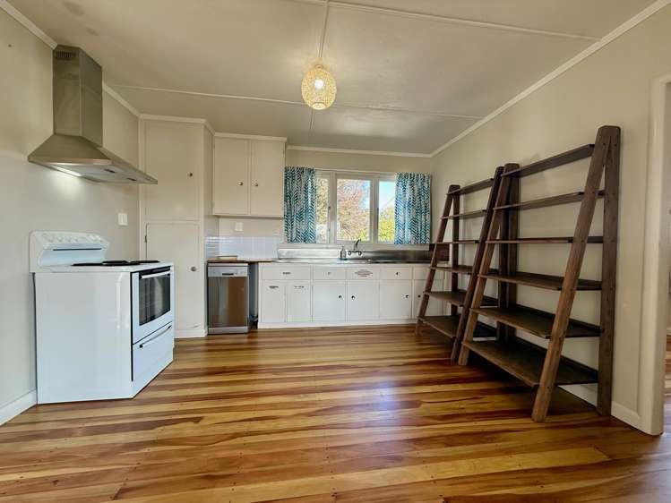 27 Lorenzen Bay Road Raglan_3