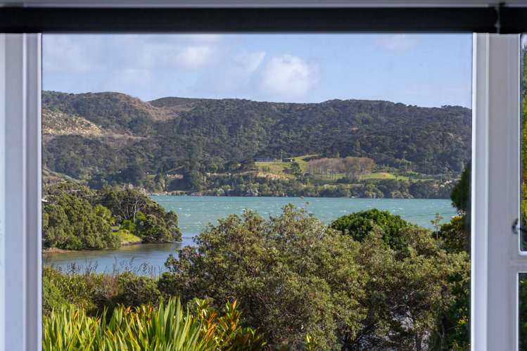 2 Rose Street Raglan_2