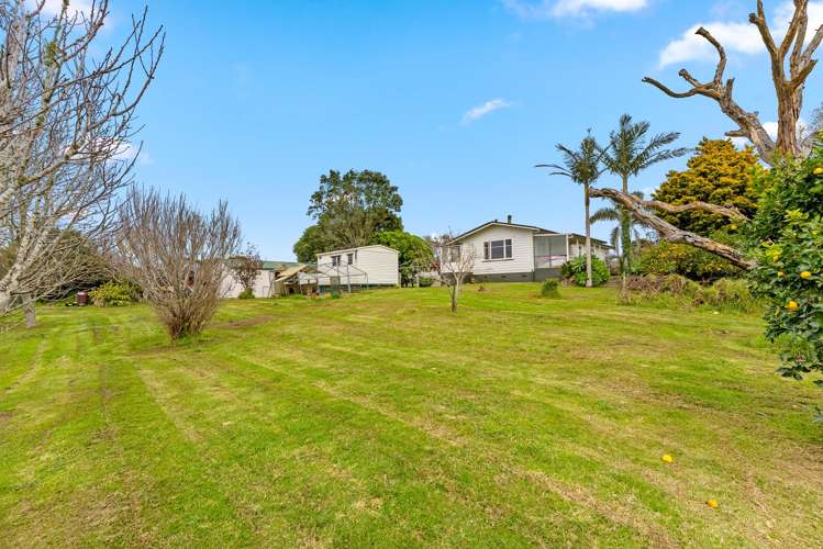 264 Glenbrook Beach Road Glenbrook_35