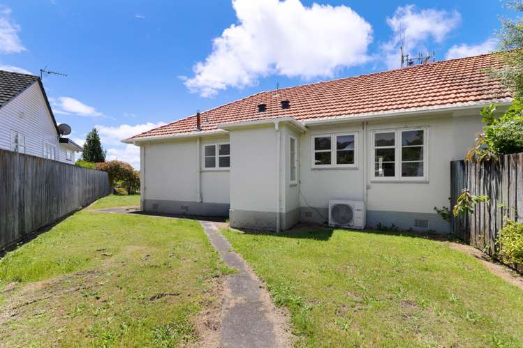 45 Plunket Terrace Hamilton East_13