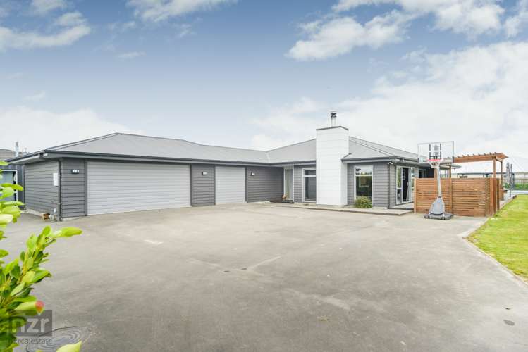 15 Roots Street East Feilding_19