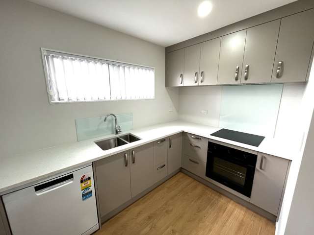 201/3 Beaumonts Way Manurewa_2