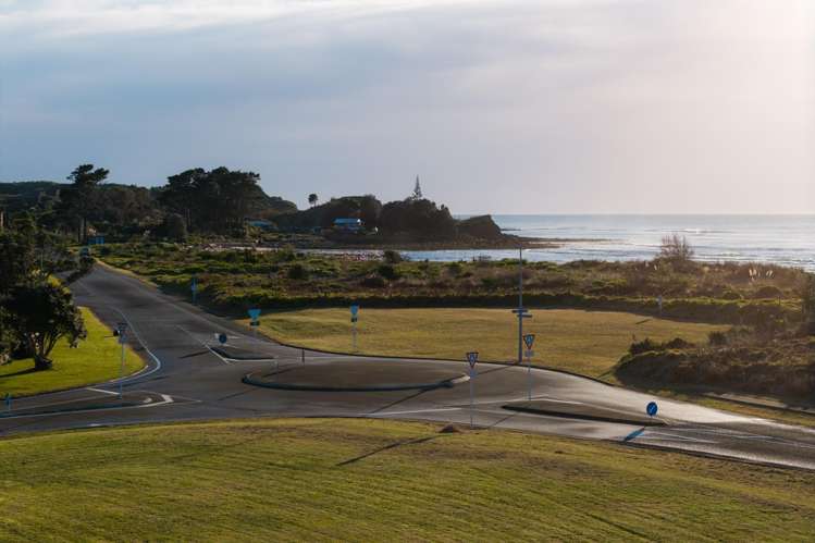 50 Blakes Approach Mahia_3
