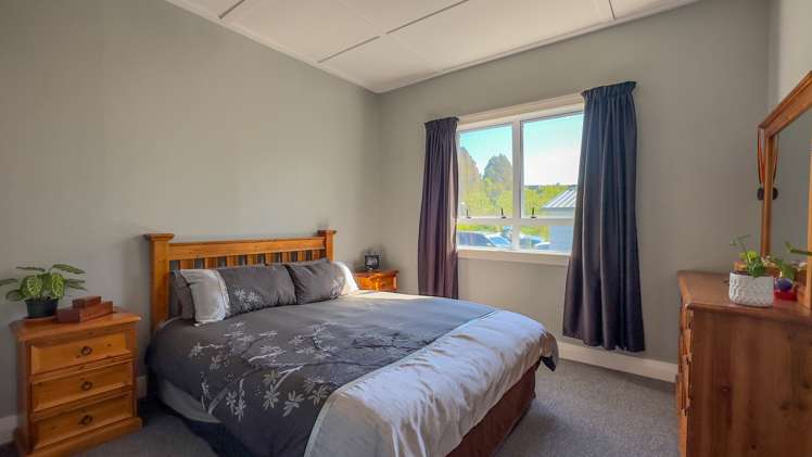 61 Cuff Road Kingseat_10