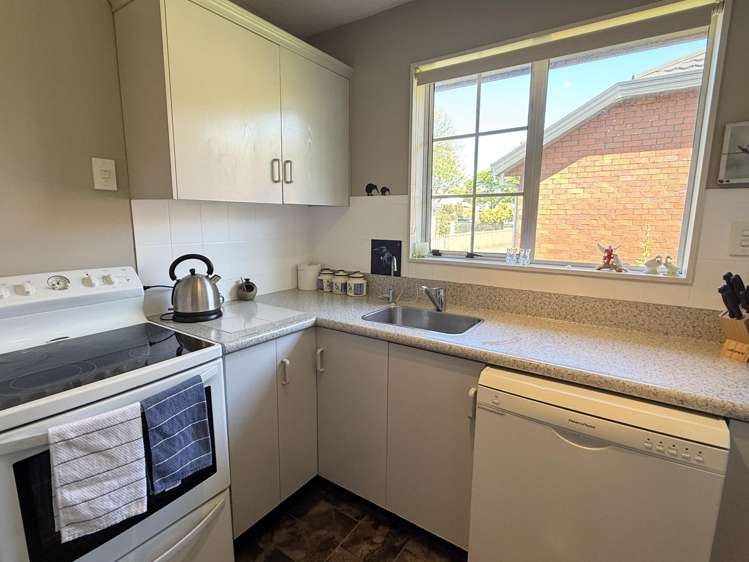 25c Thomson Street Avenal_14