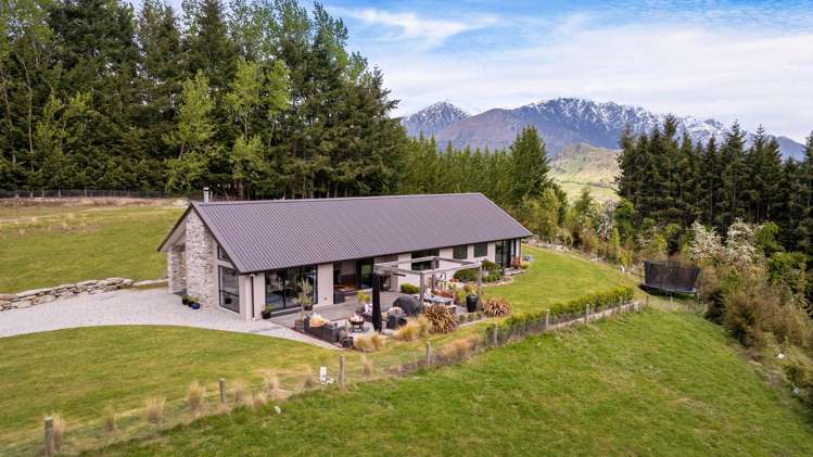 86 Mountain View Road Dalefield/Wakatipu Basin_33