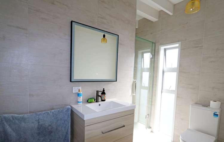 27 Taranga Road Langs Beach_14