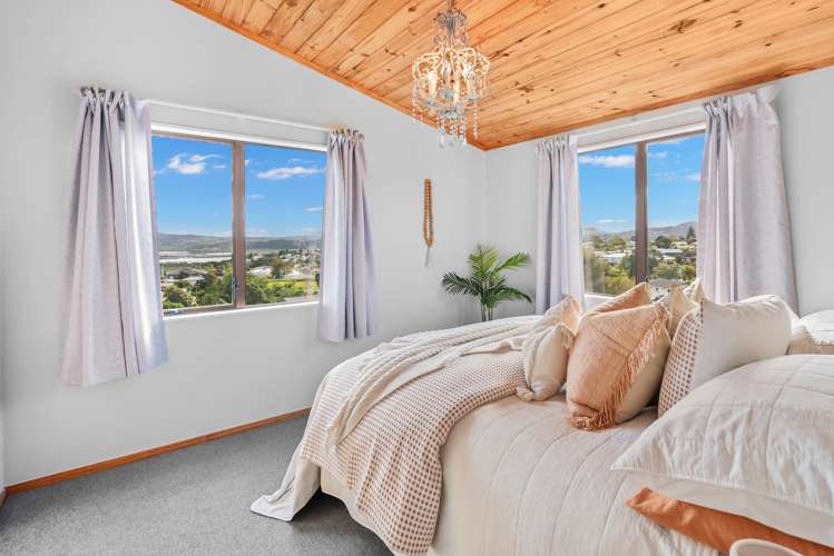 10 Lancewood Rise Onerahi_11