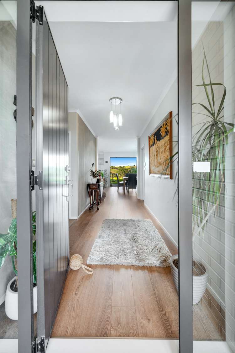 6 Bendemeer Place Flat Bush_12