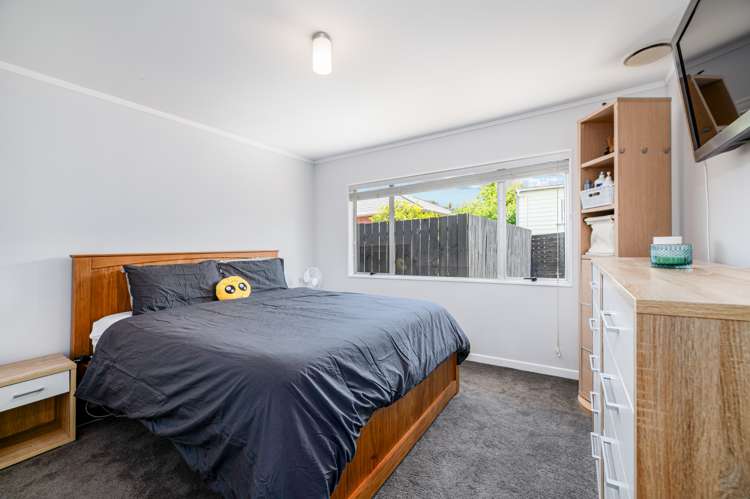 2/59 Archibald Road Kelston_11