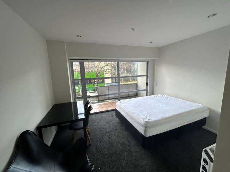 GB/82 Wakefield Street City Centre_3