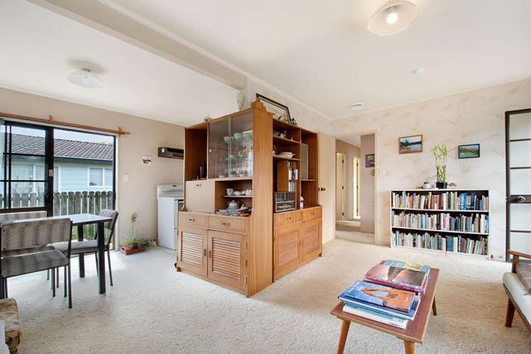 1/215 Waitemata Drive Ranui_7