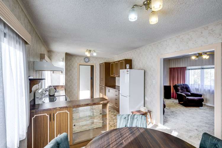 413 Huia Street Camberley_6