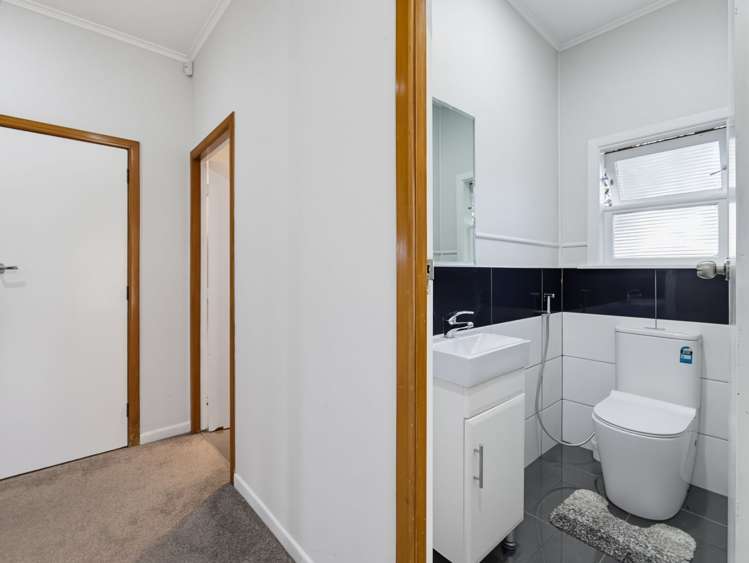 13 Great south road Papatoetoe_10