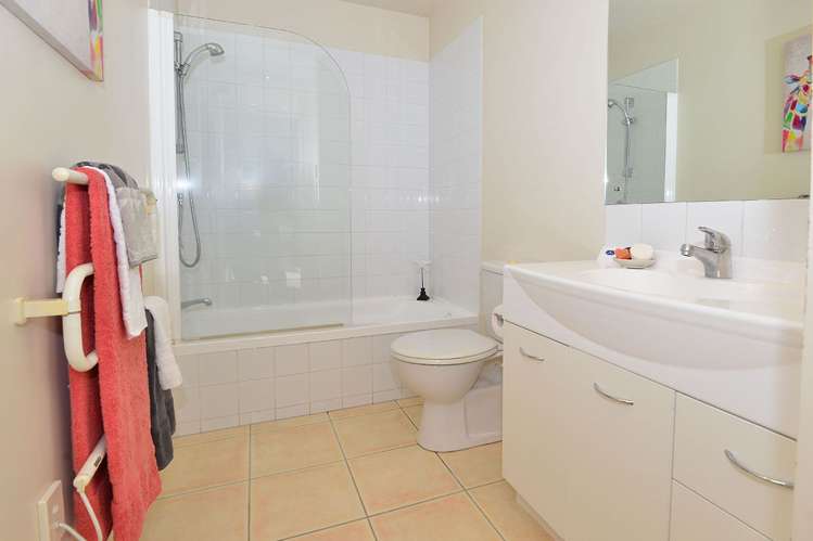 245 Alec Craig Way Gulf Harbour_10