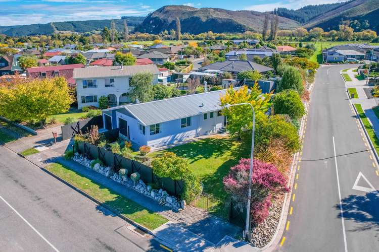 2 Lord Auckland Road Wakefield_21