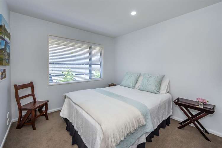 7 Applefield Court Northwood_16