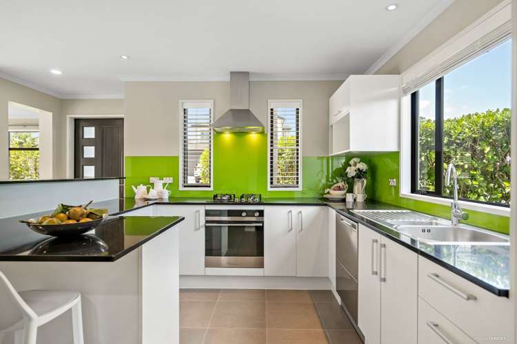 61 Coachman Drive Flat Bush_12