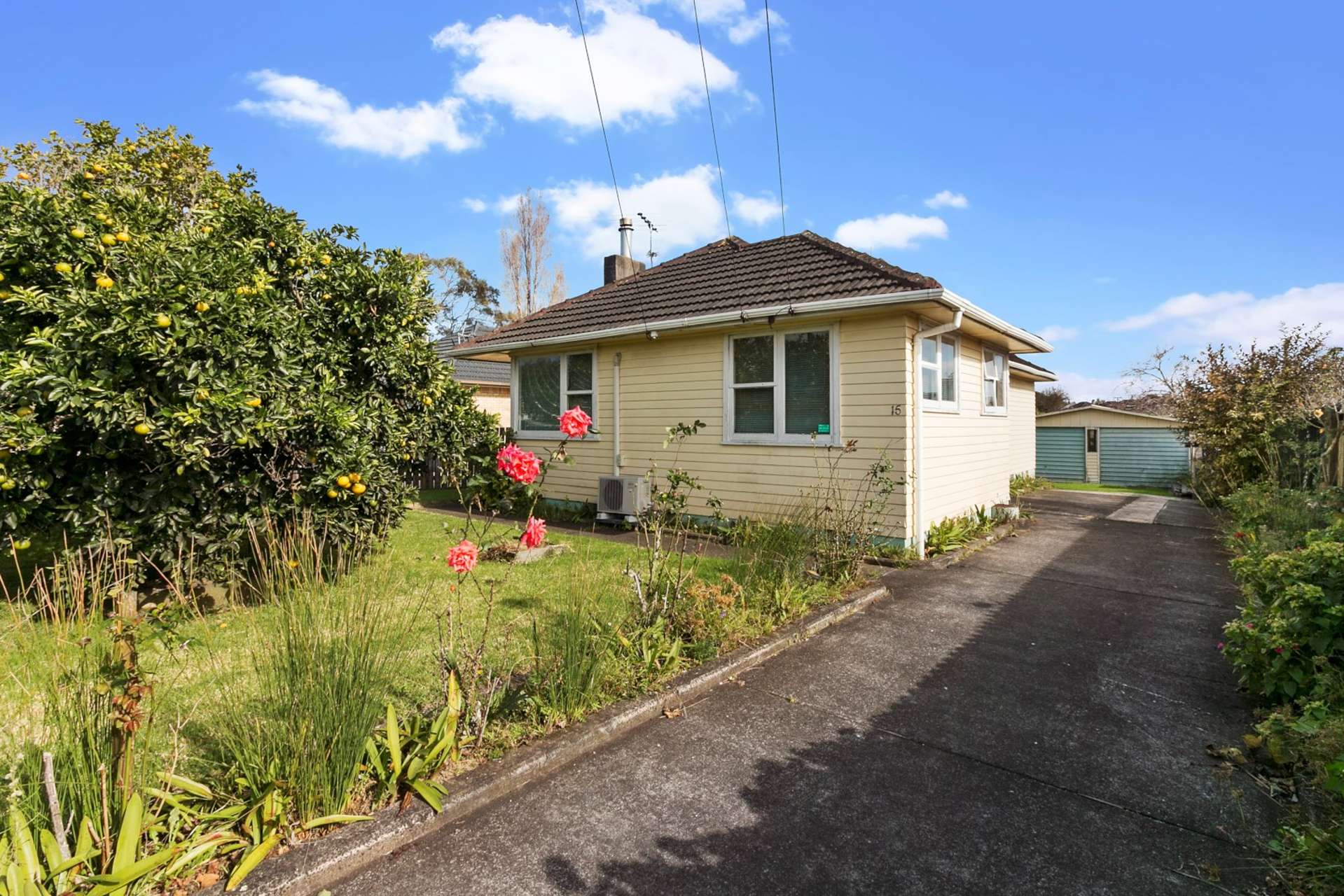 15 Crown Crescent Otara_0