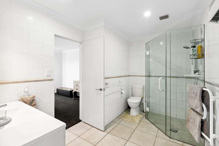 16a Burns Street Westown_16