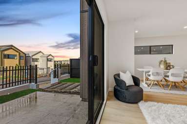 67 Waterlily Street_4