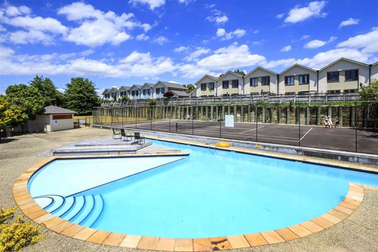 10/11 The Avenue Albany_19