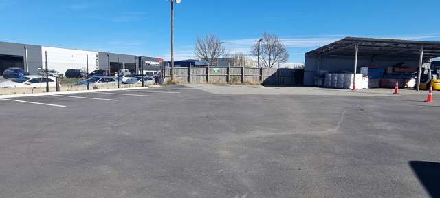 Industrial yard – circa 1,000sqm – Hornby