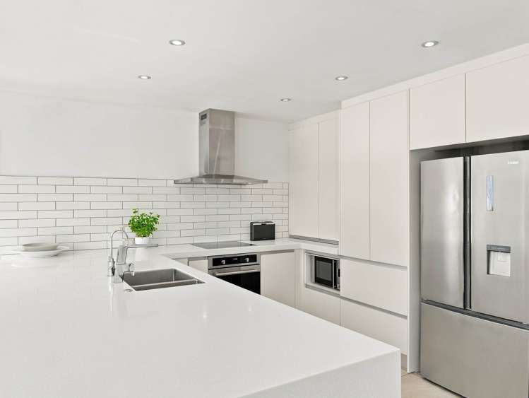 39 Admirals Court Drive Greenhithe_10