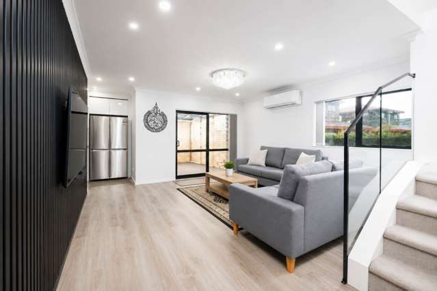 Modern Living in Papatoetoe's Golden Circle!