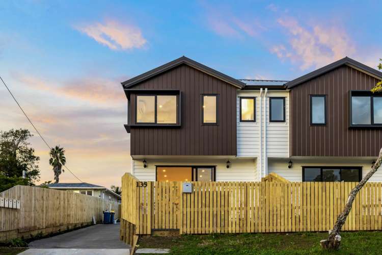 1/135 Lancaster Road Beach Haven_1