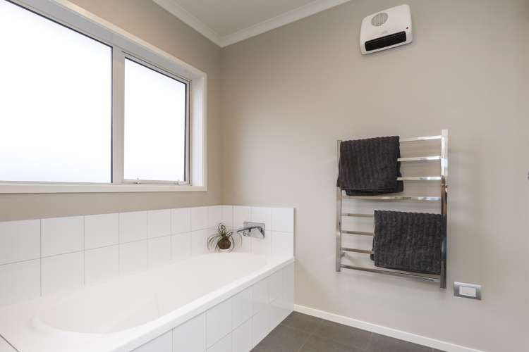 10 Doncaster Court Awapuni_23