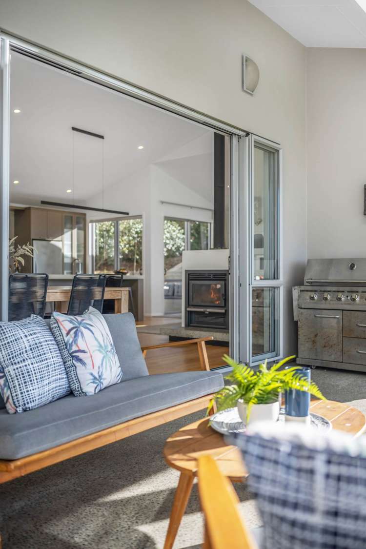 9 Intrepid Crescent Beachlands_43