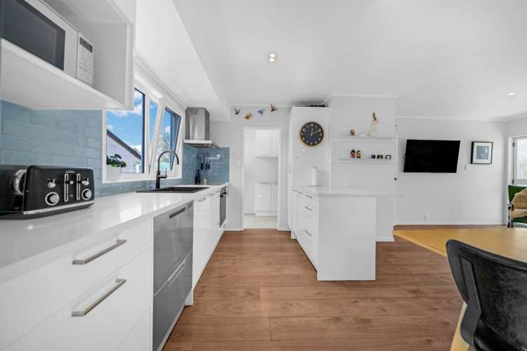 2/24 Gazelle Avenue Beach Haven_10